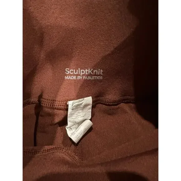 Fabletics High-Waisted Sculptknit® Reflective Legging - Picture 5 of 9